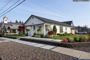 302 Jersey St, Silverton, OR 97381 - Photo 1