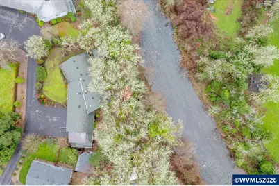 989 SW Hunter St, Dallas, OR 97338 - Photo 4