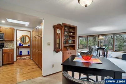 989 SW Hunter St, Dallas, OR 97338 - Photo 20