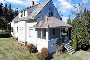 698 Grandview Ave, Scotts Mills, OR 97375 - Photo 1