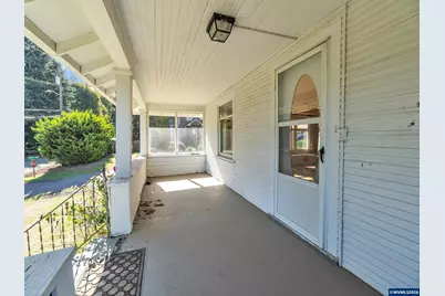 698 Grandview Av, Scotts Mills, OR 97375 - Photo 14