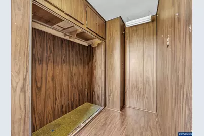 698 Grandview Av, Scotts Mills, OR 97375 - Photo 40