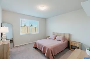 210 Walnut St, Mount Angel, OR 97362 - Photo 24