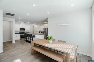 210 Walnut St, Mount Angel, OR 97362 - Photo 14