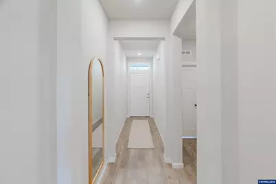 210 Walnut St, Mount Angel, OR 97362 - Photo 4