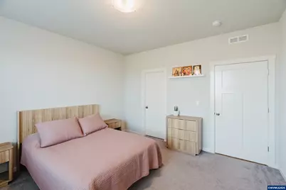 210 Walnut St, Mount Angel, OR 97362 - Photo 22