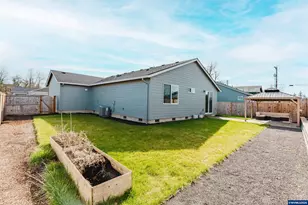 210 Walnut St, Mount Angel, OR 97362 - Photo 42