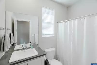 210 Walnut St, Mount Angel, OR 97362 - Photo 38