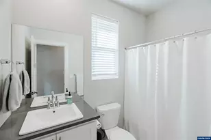 210 Walnut St, Mount Angel, OR 97362 - Photo 38