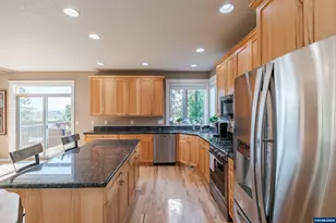 2697 Broadway St NW, Albany, OR 97321 - Photo 16