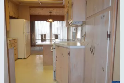 550 Riverview Dr NW, Salem, OR 97304 - Photo 10