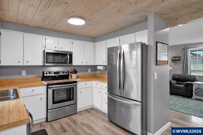 720 W Airway Rd, Lebanon, OR 97355 - Photo 10