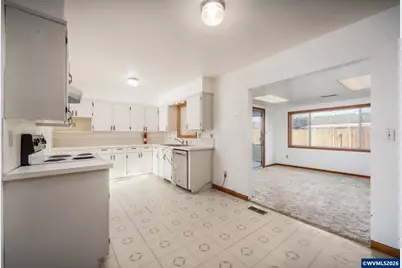 1515 Powell St SE, Albany, OR 97322 - Photo 8