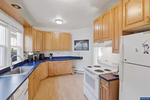 428 NW 12th St, Corvallis, OR 97330 - Photo 16