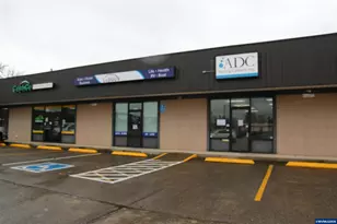 1544 9th St SE, Albany, OR 97322 - Photo 1