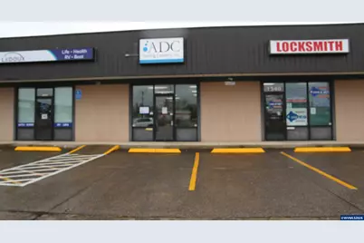 1544 9th St SE, Albany, OR 97322 - Photo 2