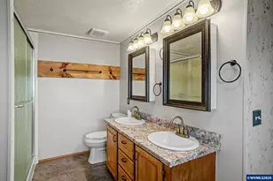 2120 Robins Ln SE, Salem, OR 97306 - Photo 16