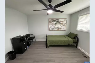 403 E Clackamas Cir, Woodburn, OR 97071 - Photo 8