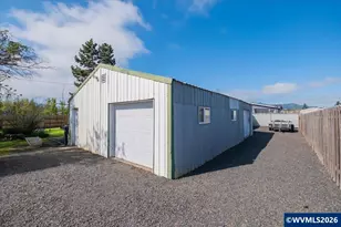 220 View Ln, Lebanon, OR 97355 - Photo 4