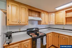 220 View Ln, Lebanon, OR 97355 - Photo 16
