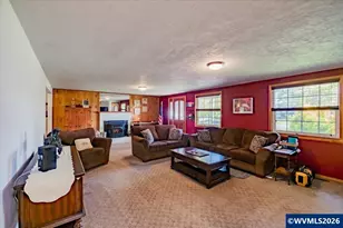 220 View Ln, Lebanon, OR 97355 - Photo 10