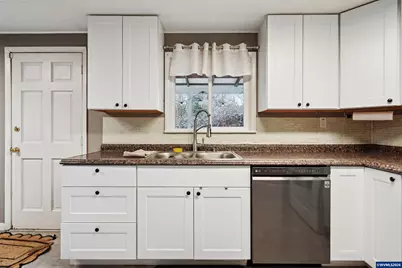 27329 Rowell Hill Rd, Sweet Home, OR 97386 - Photo 12