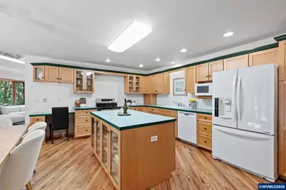 7210 NW Grandview Dr, Corvallis, OR 97034 - Photo 8