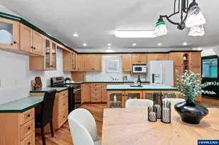 7210 NW Grandview Dr, Corvallis, OR 97034 - Photo 10