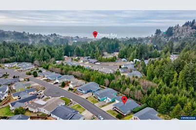 125 SE Whalesong Dr, Depoe Bay, OR 97341 - Photo 14