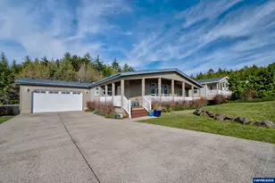 125 SE Whalesong Dr, Depoe Bay, OR 97341 - Photo 2