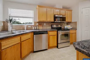 125 SE Whalesong Dr, Depoe Bay, OR 97341 - Photo 26