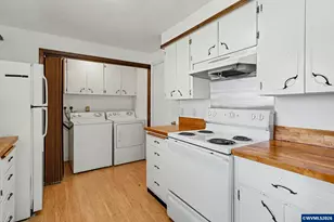 4739 Charmalee Ct NE, Salem, OR 97305 - Photo 10