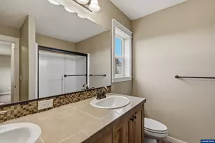 881 Limelight Ave NW, Salem, OR 97304 - Photo 26