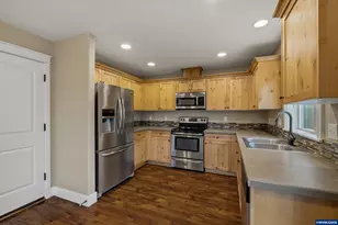 881 Limelight Ave NW, Salem, OR 97304 - Photo 12