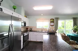 3345 Sample Rd, Falls City, OR 97344 - Photo 8