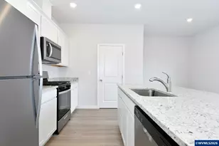 1367 Owl Ave, Woodburn, OR 97071 - Photo 10