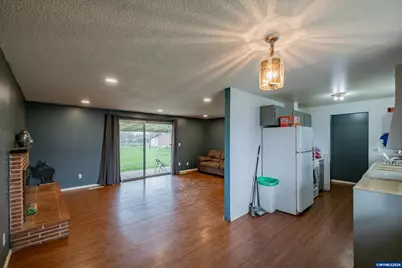 31666 S 5th St, Lebanon, OR 97355 - Photo 8