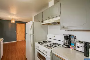 31666 S 5th St, Lebanon, OR 97355 - Photo 18