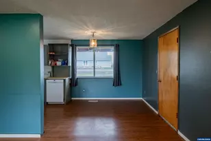 31666 S 5th St, Lebanon, OR 97355 - Photo 12