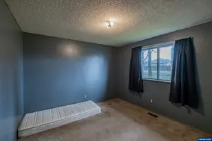 31666 S 5th St, Lebanon, OR 97355 - Photo 24