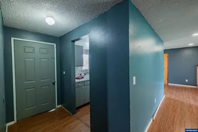 31666 S 5th St, Lebanon, OR 97355 - Photo 6