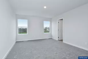 1355 Owl Ave, Woodburn, OR 97071 - Photo 12