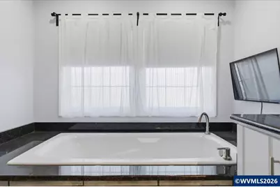 1235 NW Countryside Ct, McMinnville, OR 97128 - Photo 36