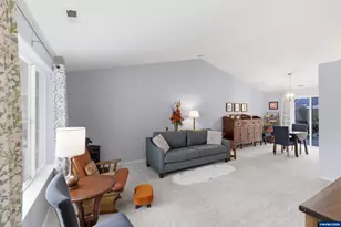 1194 S 6th St, Independence, OR 97351 - Photo 8