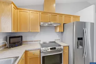 1194 S 6th St, Independence, OR 97351 - Photo 22