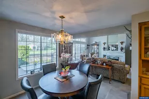 6182 N Lakeshore Ct, Keizer, OR 97303 - Photo 10