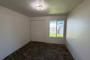 3328 Foxglove St, Lebanon, OR 97355 - Photo 2