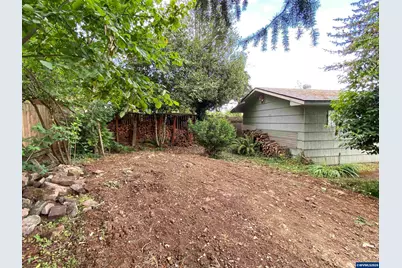 151 SE Orchard View Ln, Dallas, OR 97338 - Photo 38