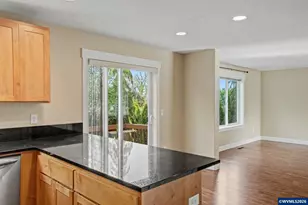 979 Ratcliff Dr SE, Salem, OR 97302 - Photo 12