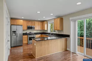 979 Ratcliff Dr SE, Salem, OR 97302 - Photo 10